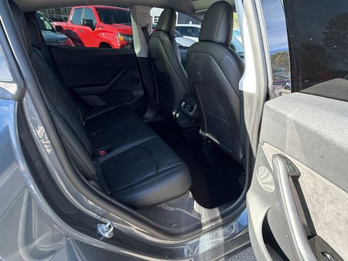 Used 2021 Tesla Model Y 2WD image 22