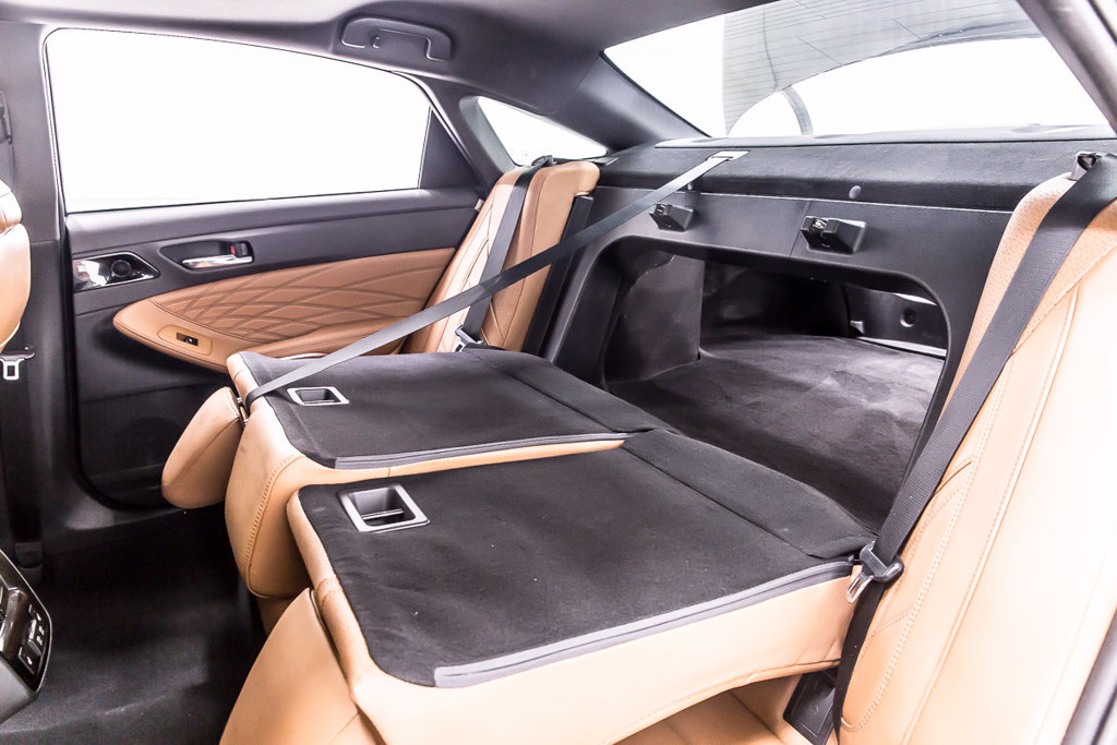 Used 2019 Toyota Avalon Limited FWD image 37