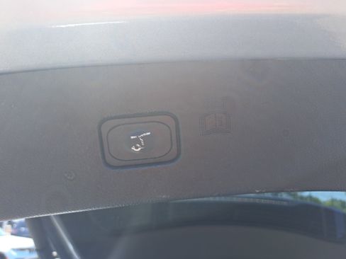 Used 2021 Ford Edge Titanium AWD/4WD image 13