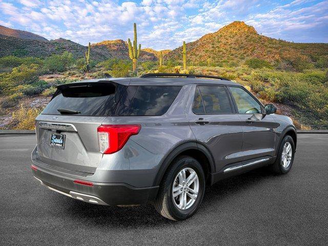 Used 2023 Ford Explorer XLT w/ Equipment Group 202A RWD image 4