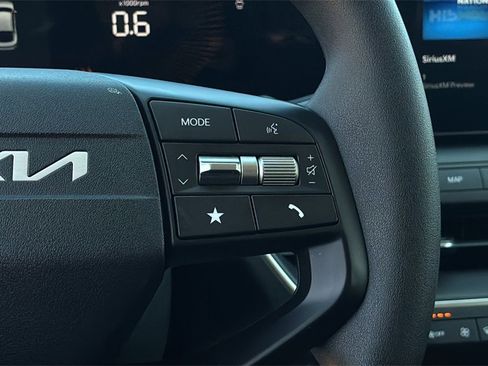 Certified 2025 Kia K4 image 26