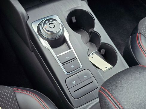 Used 2025 Ford Escape ST-Line image 24