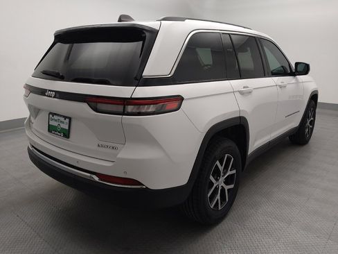 Used 2023 Jeep Grand Cherokee Limited AWD/4WD image 9
