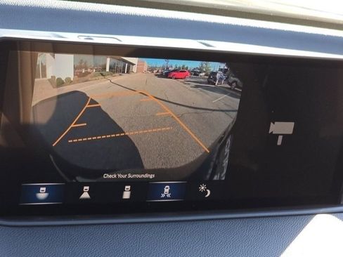 Used 2023 Acura MDX SH-AWD image 6