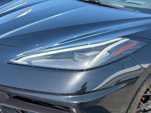 Used 2023 Chevrolet Corvette Stingray Preferred Cpe w/ Z51 Performance Package image 9