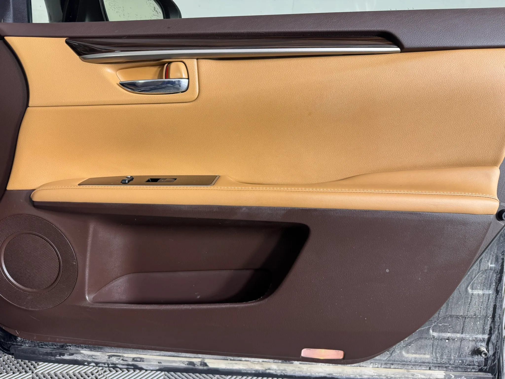 Used 2016 Lexus ES 350 w/ Luxury Package w/Wood Trim FWD image 48