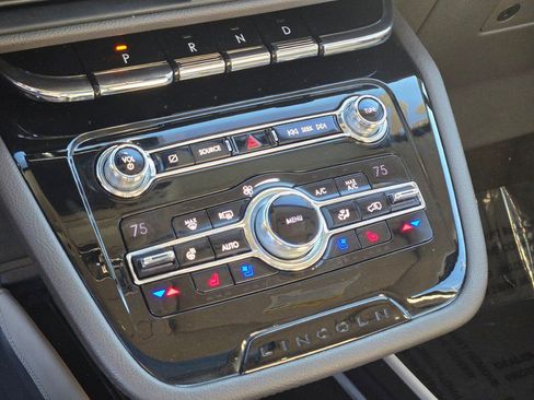 Used 2020 Lincoln Corsair Reserve w/ Equipment Group 201A image 28