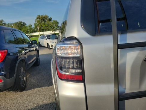 Used 2020 Toyota 4Runner TRD Off-Road Premium w/ Moonroof Package AWD/4WD image 22