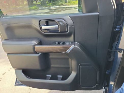 Used 2022 Chevrolet Silverado 1500 RST w/ LPO, Blackout Package AWD/4WD image 15