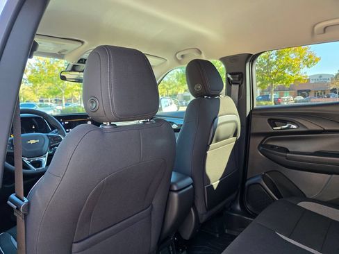 New 2026 Chevrolet TrailBlazer LT w/ Convenience Package FWD image 19