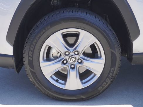 Certified 2025 Toyota RAV4 LE AWD/4WD image 21