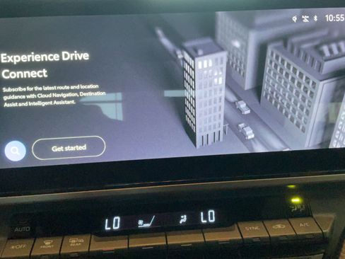 Used 2026 Toyota Camry SE w/ Multimedia Upgrade Package FWD image 11
