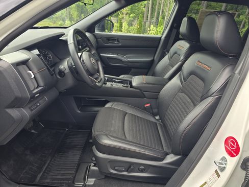 Certified 2023 Nissan Pathfinder Rock Creek AWD/4WD image 14