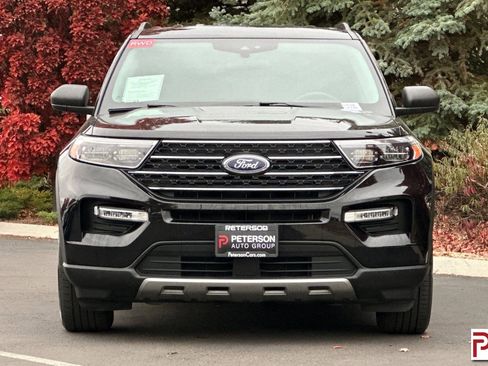 Used 2023 Ford Explorer XLT w/ Equipment Group 202A image 9