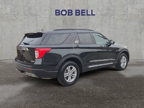Certified 2022 Ford Explorer XLT w/ Equipment Group 202A AWD/4WD image 5
