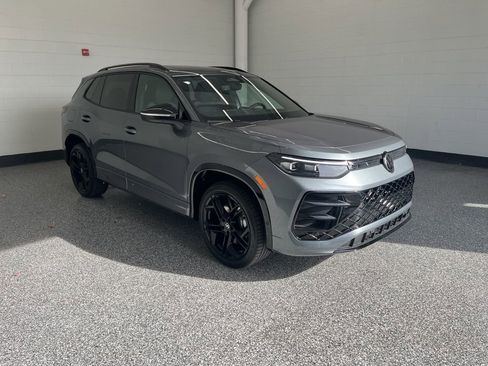 New 2026 Volkswagen Tiguan SE R-Line AWD/4WD image 7