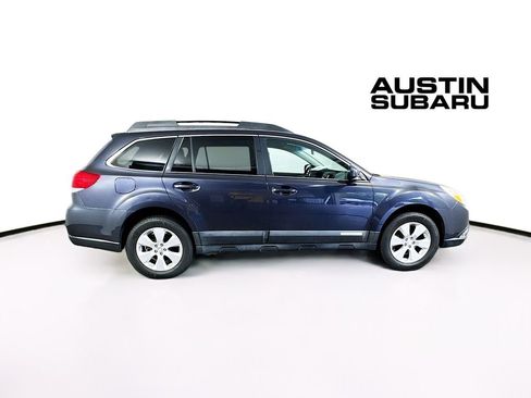 Used 2010 Subaru Outback 2.5i Limited AWD/4WD image 8