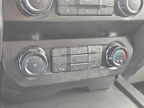 Certified 2020 Ford F150 XL w/ Equipment Group 101A Mid image 17