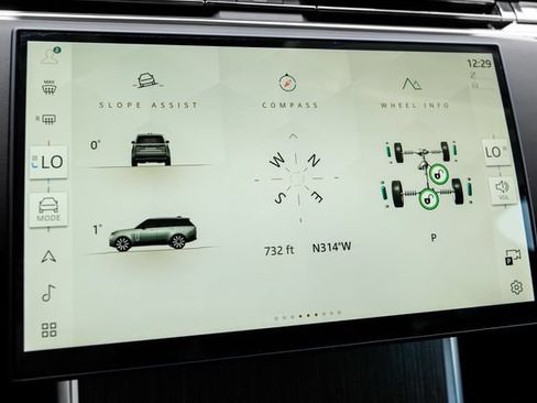 New 2026 Land Rover Range Rover SE AWD/4WD image 40