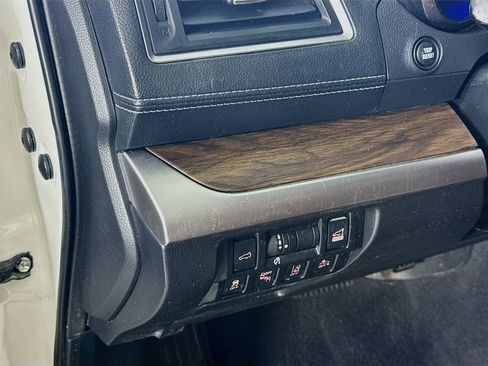 Used 2019 Subaru Outback 3.6R Touring w/ Popular Package #3A image 10