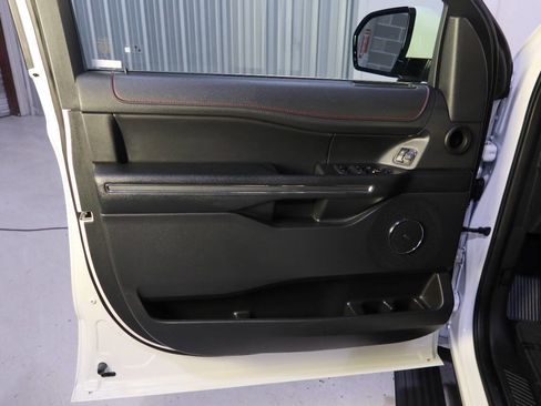 Used 2024 Ford Expedition Max Limited image 34