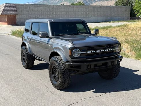 Used 2021 Ford Bronco Outer Banks AWD/4WD image 2