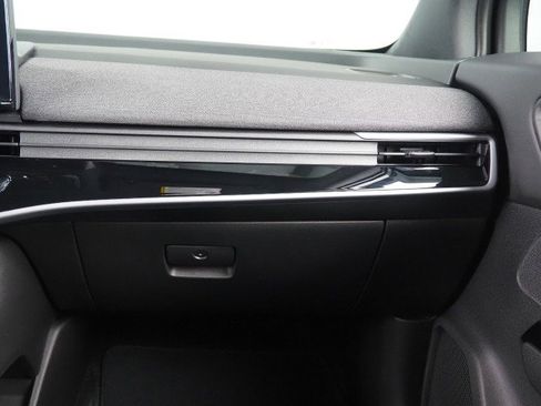 Used 2024 Honda Prologue EX image 37