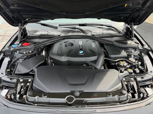 Used 2018 BMW 330i xDrive Sedan w/ Convenience Package AWD/4WD image 38