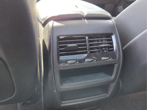 Used 2022 BMW X5 sDrive40i w/ M Sport Package RWD image 12