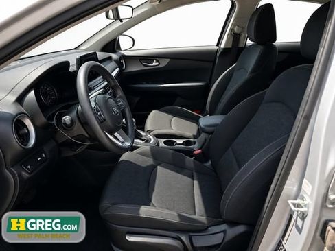 Used 2020 Kia Forte LXS FWD image 8