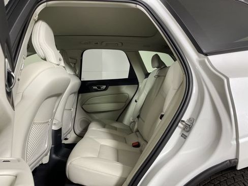 Certified 2025 Volvo XC60 T8 Plus w/ Protection Package Premier AWD/4WD image 40