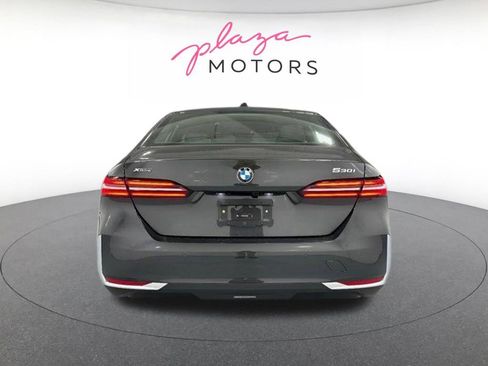 Used 2026 BMW 530i xDrive w/ Convenience Package AWD/4WD image 6