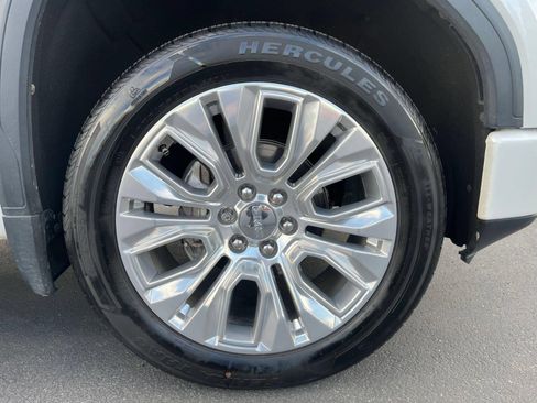 Used 2020 GMC Sierra 1500 Denali w/ Denali Ultimate Package AWD/4WD image 31