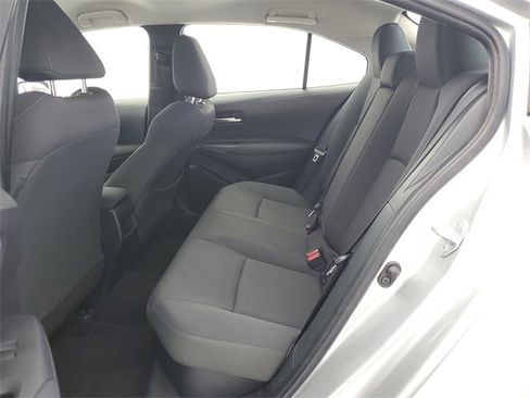 Used 2021 Toyota Corolla LE image 13