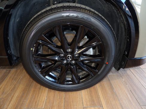 Certified 2024 MAZDA CX-5 Carbon Edition image 4