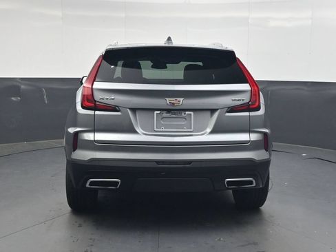 Used 2025 Cadillac XT4 Premium Luxury FWD image 5