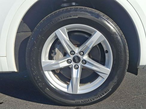 Used 2023 Audi Q5 2.0T Premium w/ Convenience Package image 8