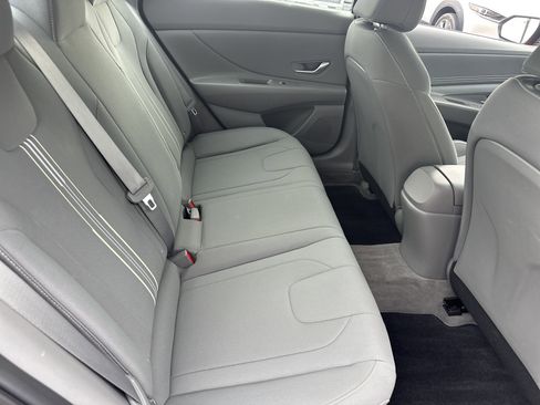 Used 2023 Hyundai Elantra SEL w/ Convenience Package image 14