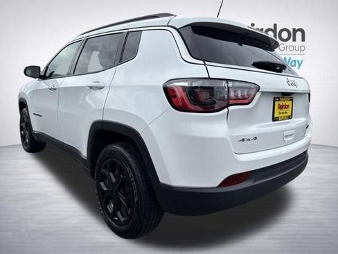Used 2024 Jeep Compass Latitude AWD/4WD image 5