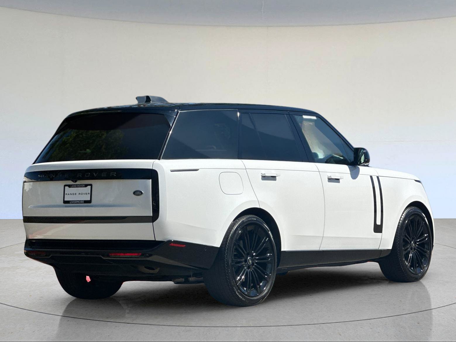 Used 2023 Land Rover Range Rover SE AWD/4WD image 6