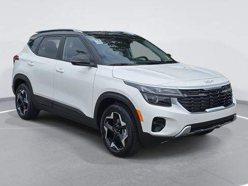 New 2026 Kia Seltos S image 3