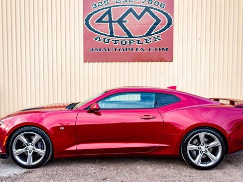Used 2018 Chevrolet Camaro SS image 7