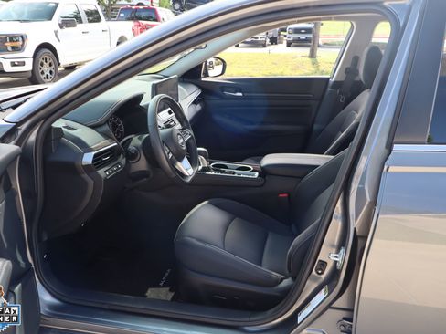 Used 2024 Nissan Altima 2.5 SV w/ SV Premium Package AWD/4WD image 25