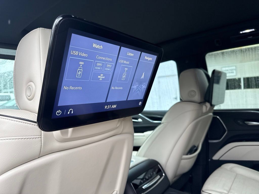 Used 2021 Cadillac Escalade Sport w/ Driver Assist Tech Package AWD/4WD image 21