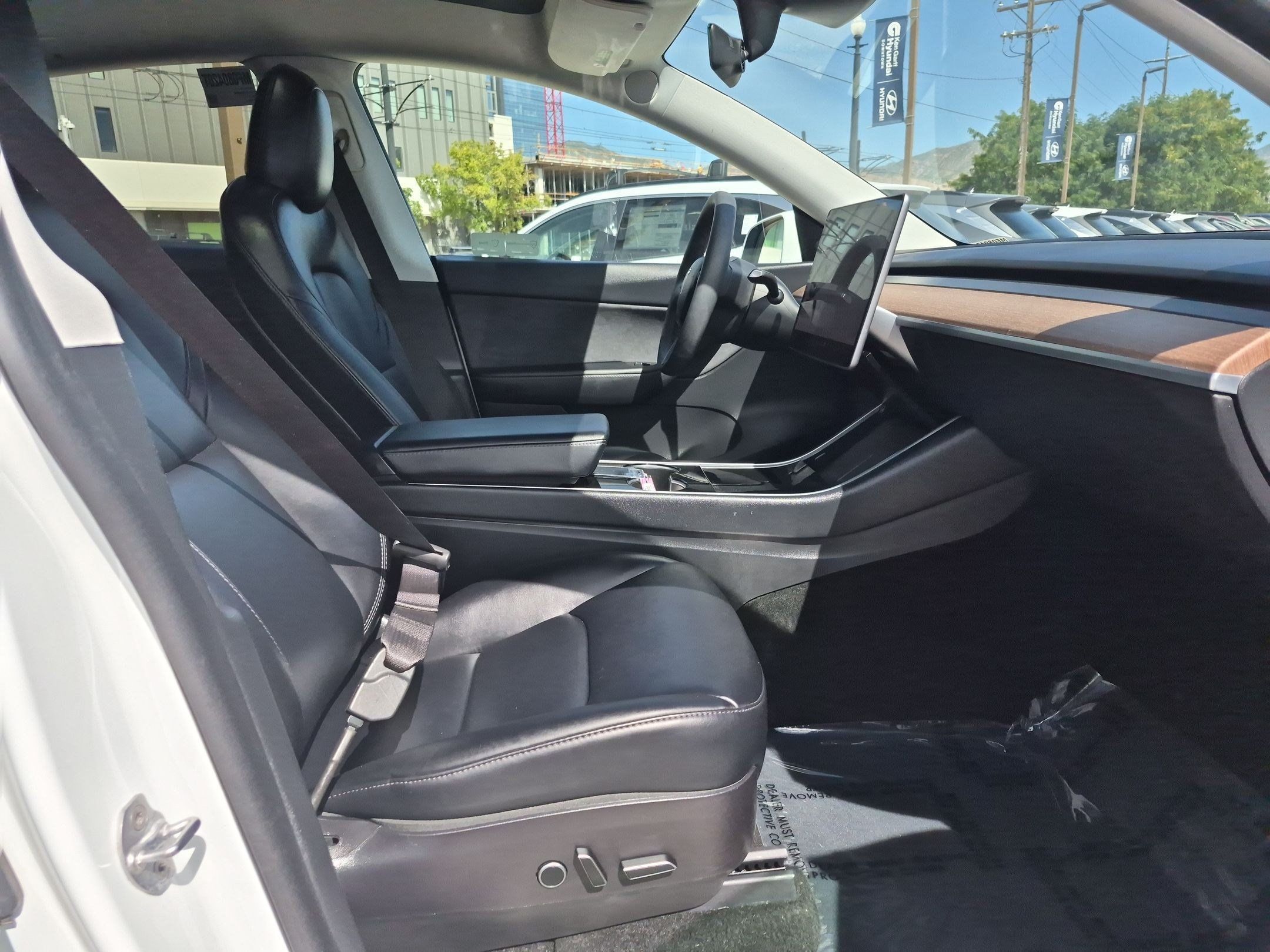 Used 2021 Tesla Model Y Long Range AWD/4WD image 29