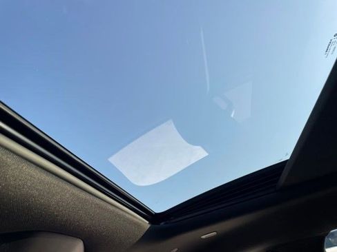 New 2026 Chrysler Pacifica Limited w/ S Appearance Package image 16