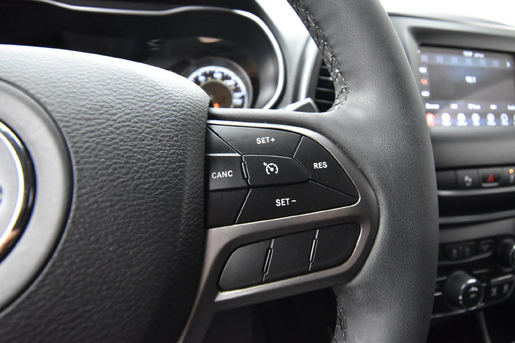 Used 2021 Jeep Cherokee Latitude Lux AWD/4WD image 28
