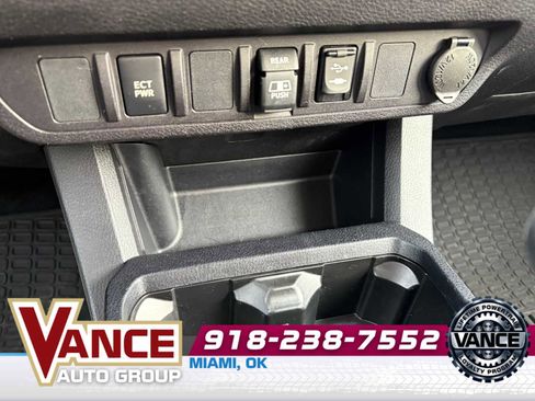 Used 2018 Toyota Tacoma SR5 image 24