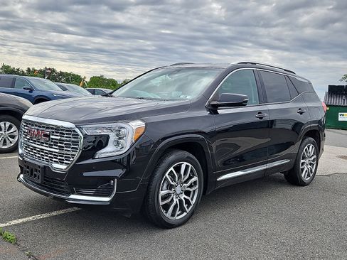 Certified 2023 GMC Terrain Denali AWD/4WD image 3