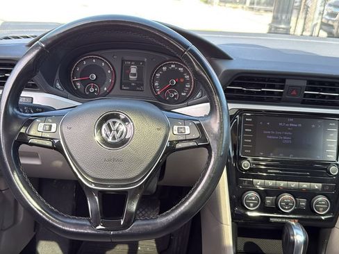 Used 2020 Volkswagen Passat 2.0T SE w/ Sunroof Package FWD image 28